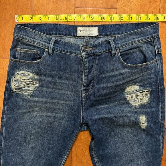 Free People FP Dark Blue Jeans Womens 26 Button Fly Distressed Grunge Boho - Picture 12 of 16